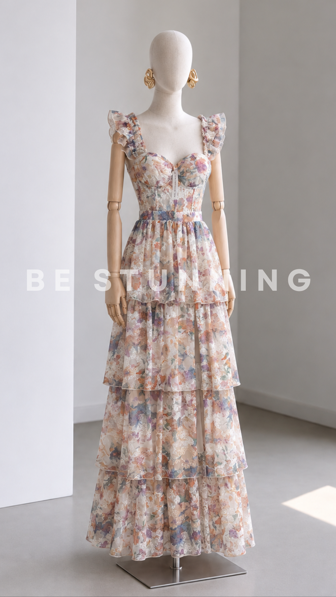 Vestido Maxi Floral de Encaje con Volantes